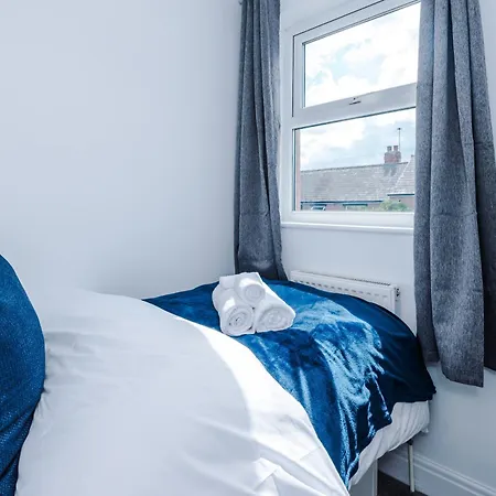 Stunning 3 Bedroom House Near Leeds Centre With Free Parking Leeds (West Yorkshire)