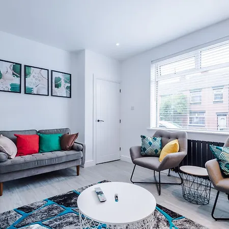 Stunning 3 Bedroom House Near Centre With Free Parking Leeds (West Yorkshire)